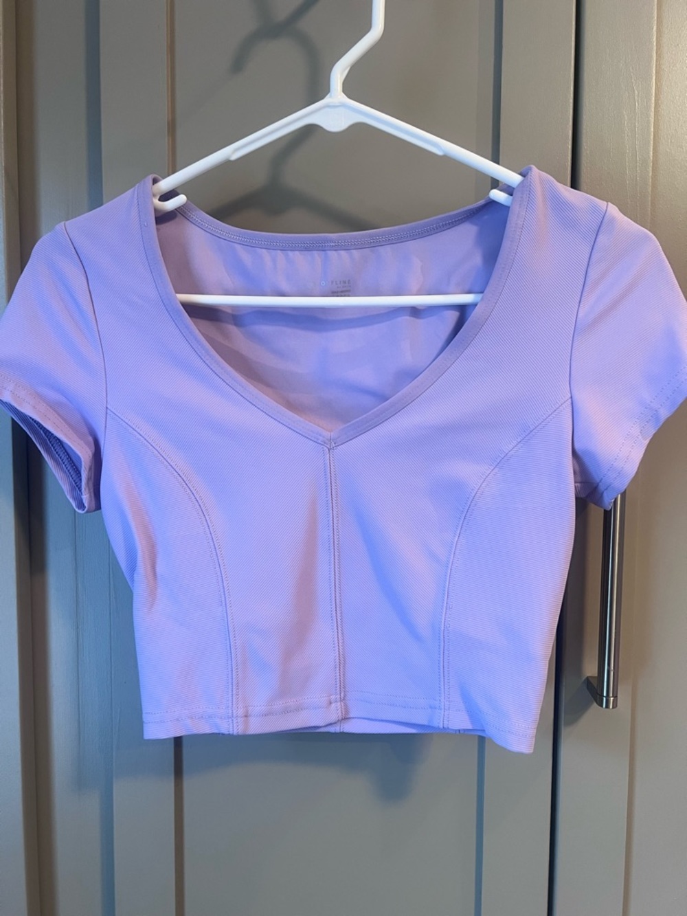 Aerie Offline Women’s Lilac V-Neck Stretchy Crop Top - Size Small - NWOT